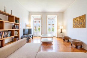 GuestReady - Bright Family Home with Private Rooftop Terrace in Alcântara